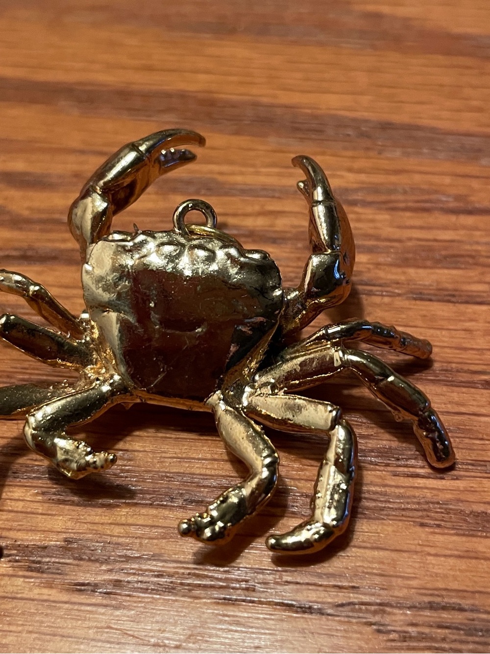 Gold Tone Crab pendant / Brooch - Picture 2 of 6